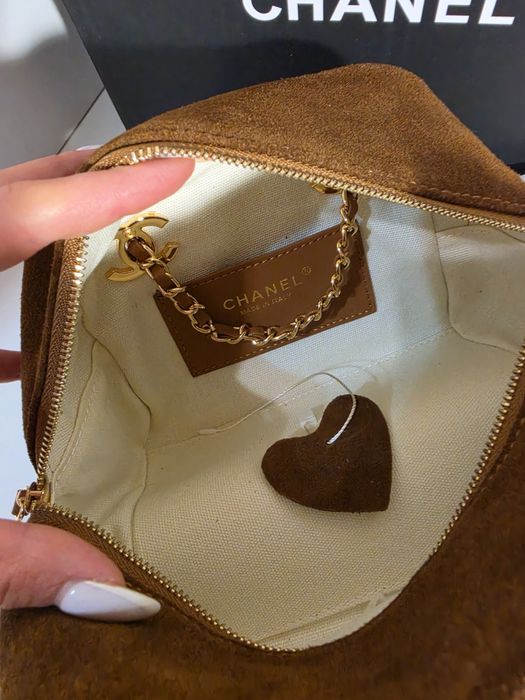Дамска чанта Chanel Suede “Eyes on you” Bowling bag