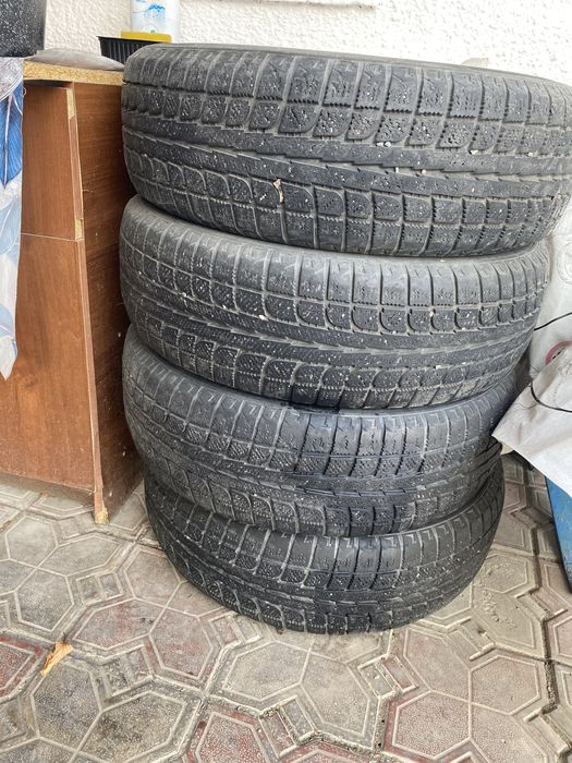 Продам комплект зимней резины