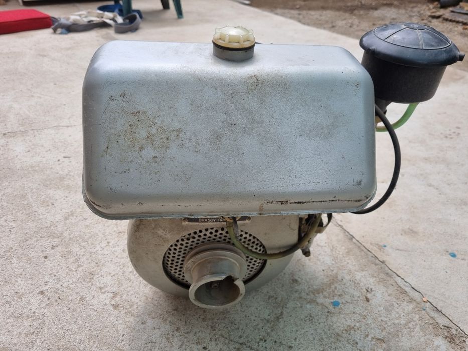 Vând motor pompa benzina funcțional.