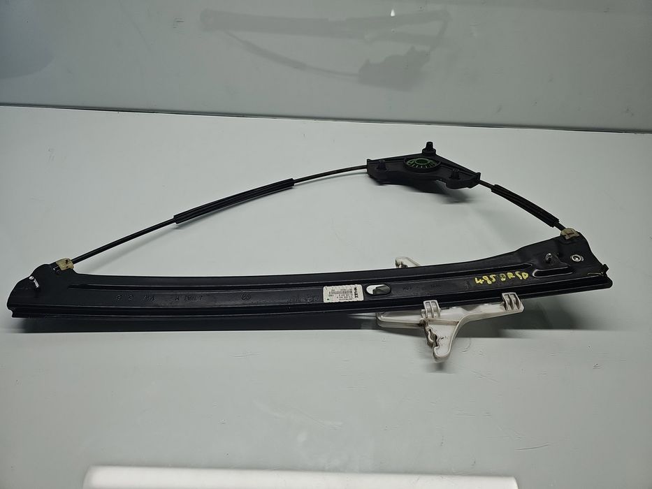 Macara electrica geam dreapta spate Volkswagen Touran (5T1) R-line [Fa