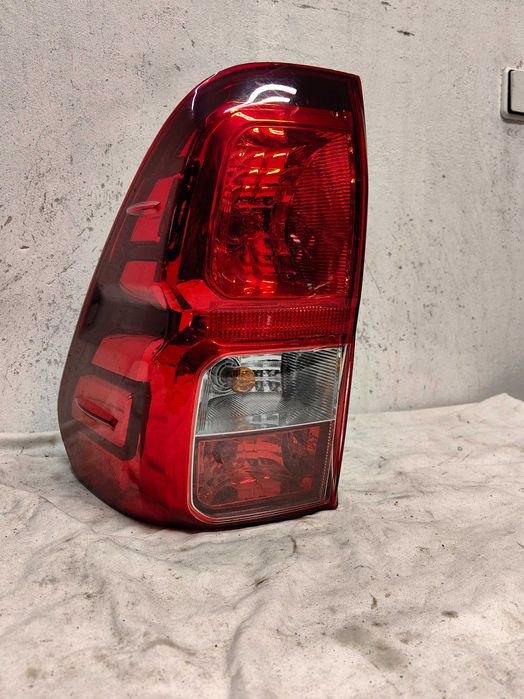 Оригинален стоп Тойота  Toyota Hilux