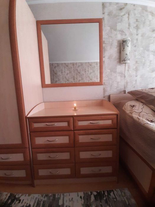 Комод с зеркалом