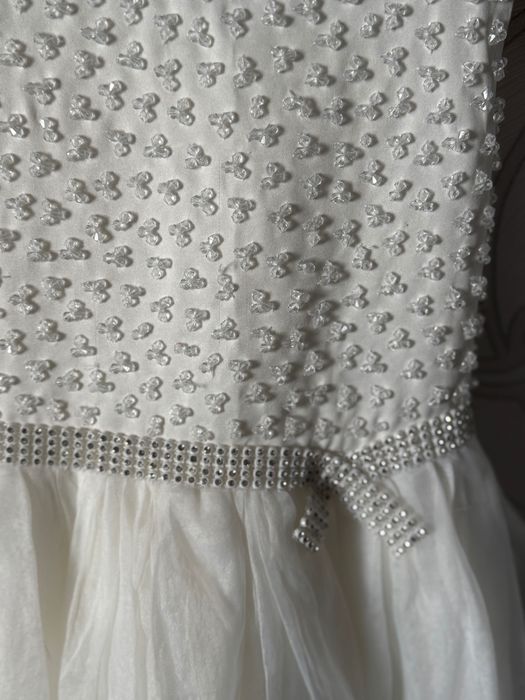 Платье нарядное для девочки на 8-10 лет