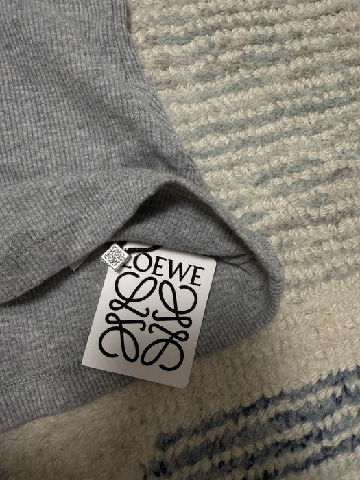 Top Loewe Nou S cu eticheta