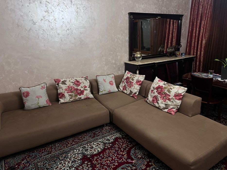 Угловой диван под реставрацию или на перетяжку