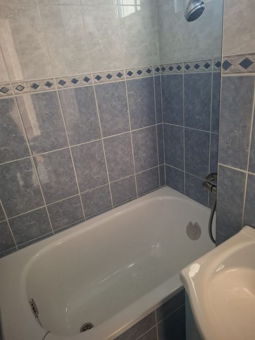 Vand apartament 3 camere