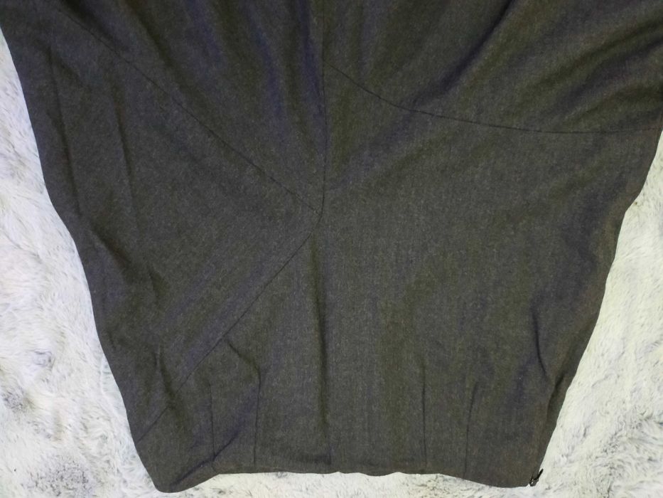 Fusta 100% lână 42 L