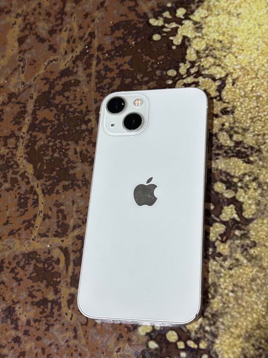 Продам Iphone 13