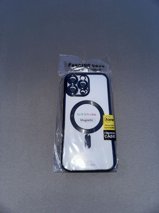 Husa MagSafe pentru iphone 16 pro max NOUA