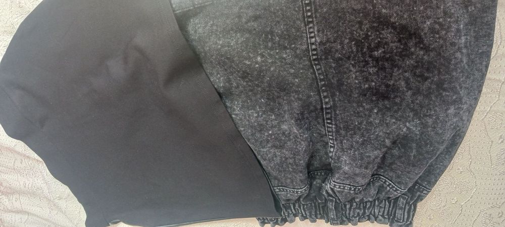 Суичър, блуза, поли и панталонки 152