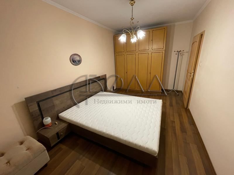 Продава се Тристаен апартамент в София, Надежда 2 - 90 кв.м за 2445 €/кв.м - Снимка #5