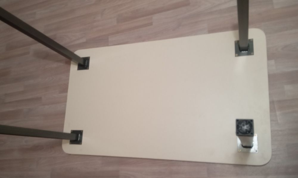 Продаются Столы.