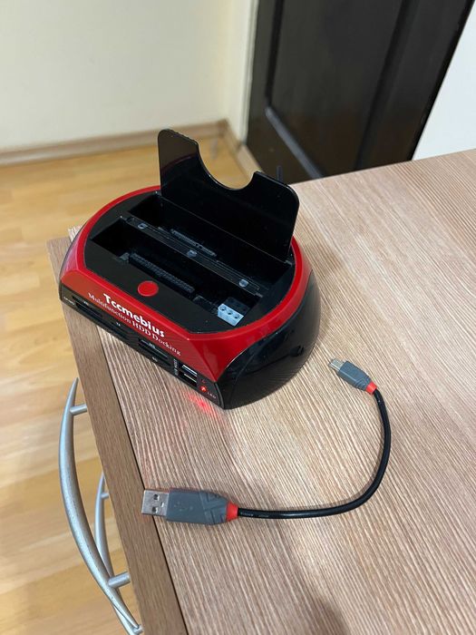 Multifunction HDD Docking / Докинг станция за хард диск / памет карта