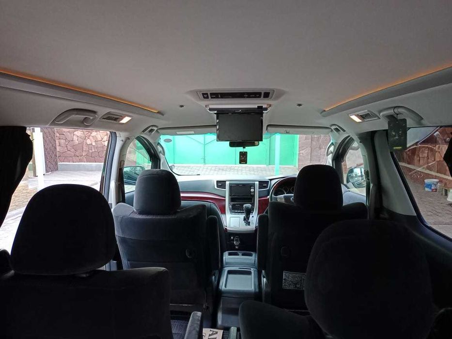 Продам автомобиль  Тойота Альфавд