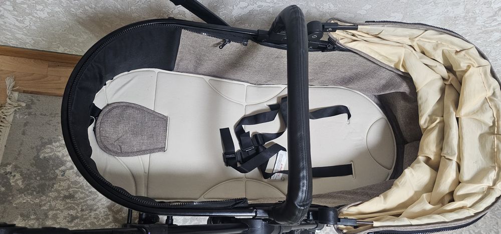 Продам детскую коляску