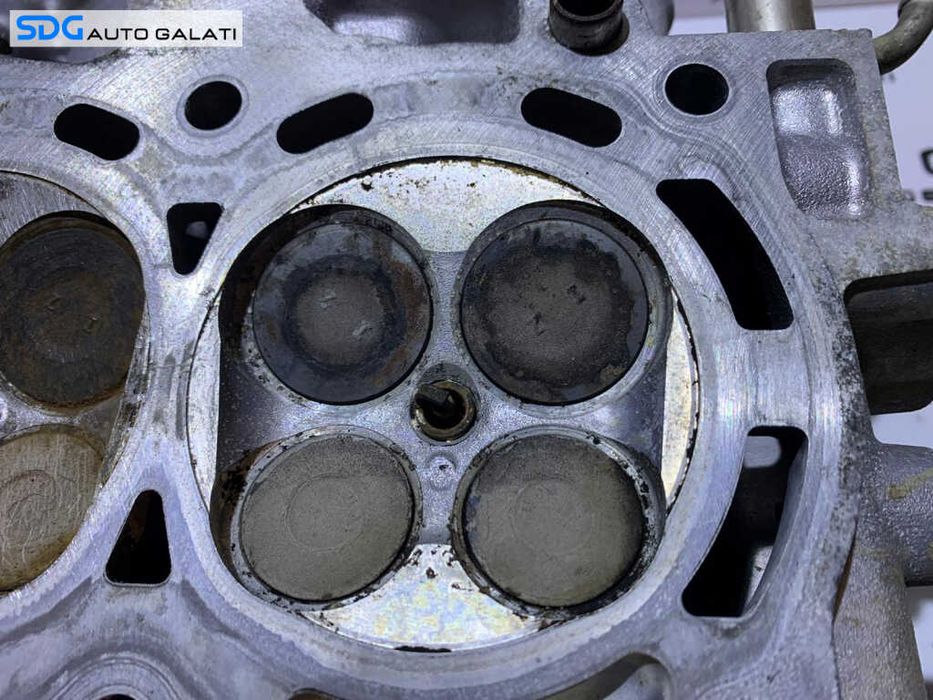 Chiulasa Echipata cu Capac Axe Supape Tacheti Culbutori Toyota Auris 1.6 1ZR 1ZR-FE 2006 - 2012