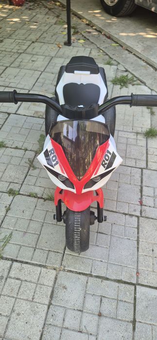 Motocicleta pt copii  cu trei roți