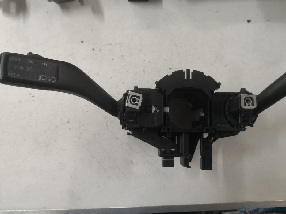 Ansamblu Manete Volkswagen Touran (1T1, 1T2) [ 2003 - 2010 ] Oem 1K095