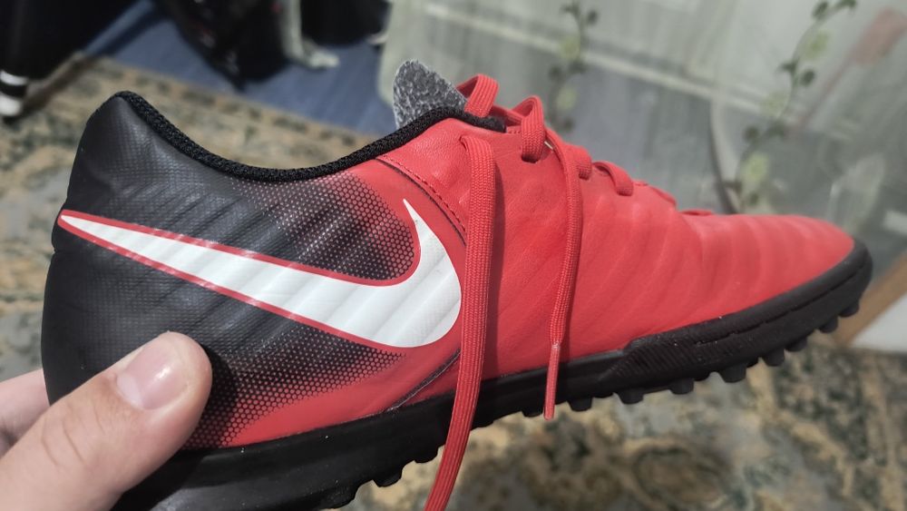 Nike Tiempo marimea 41