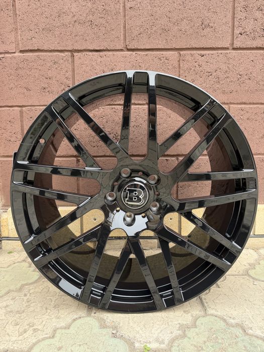 Продам комплект диск r22