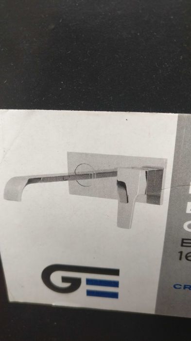 Смесител за вана или мивка