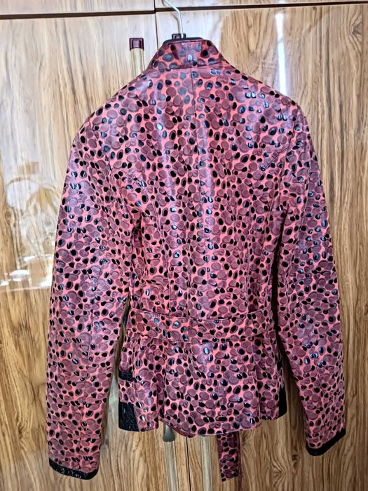 продам модную  кожаную куртку