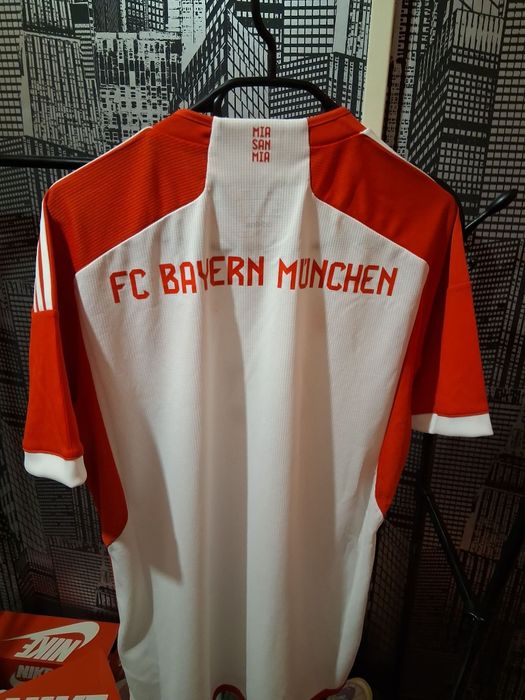 Vând tricou fotbal
