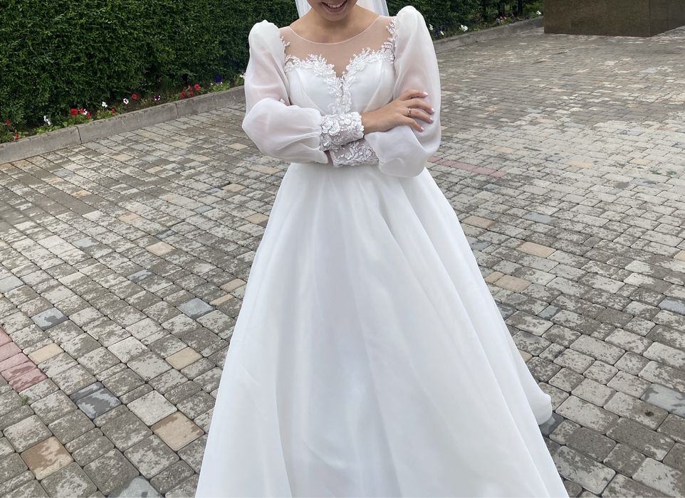 Свадебное платье