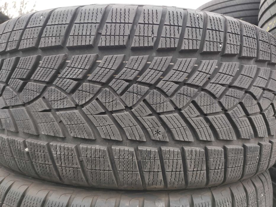 2бр Зимни гуми 275 45 21 - Goodyear DOT 2022