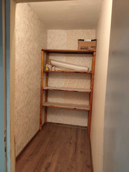 Давам под наем тристаен необзаведен 60кв.м.  ул. Царевец