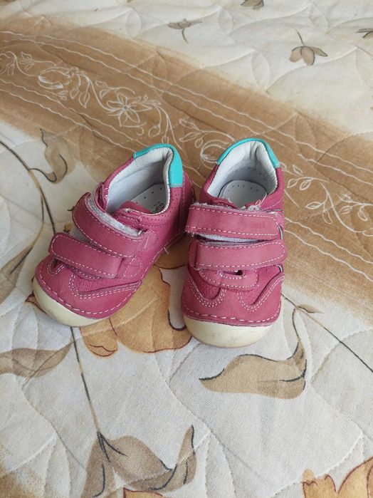 Обувки за момичета