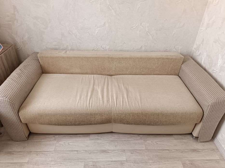 Продам диван  бу