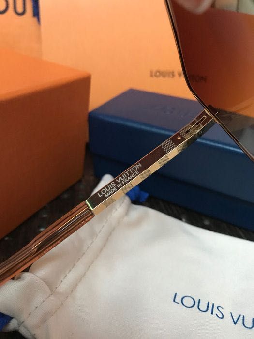 Ochelari de soare Louis Vuitton aurii Attitude Gold originali