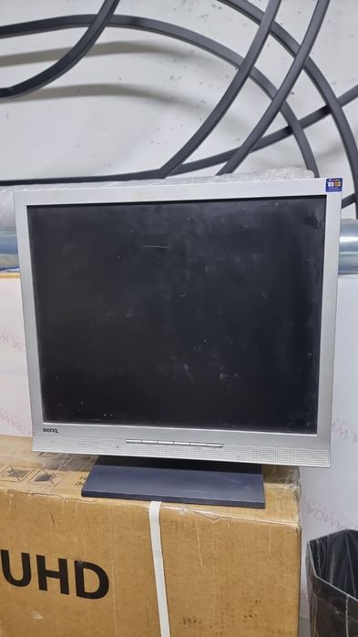 Продам не рабочий монитор