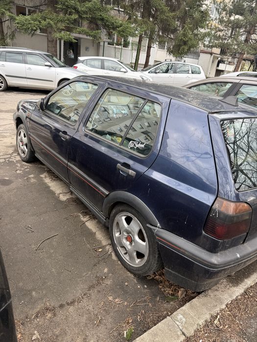 Продавам голф 3 абф на части