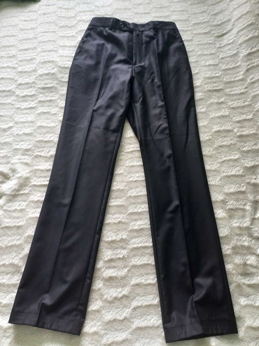 Продам брючный костюм