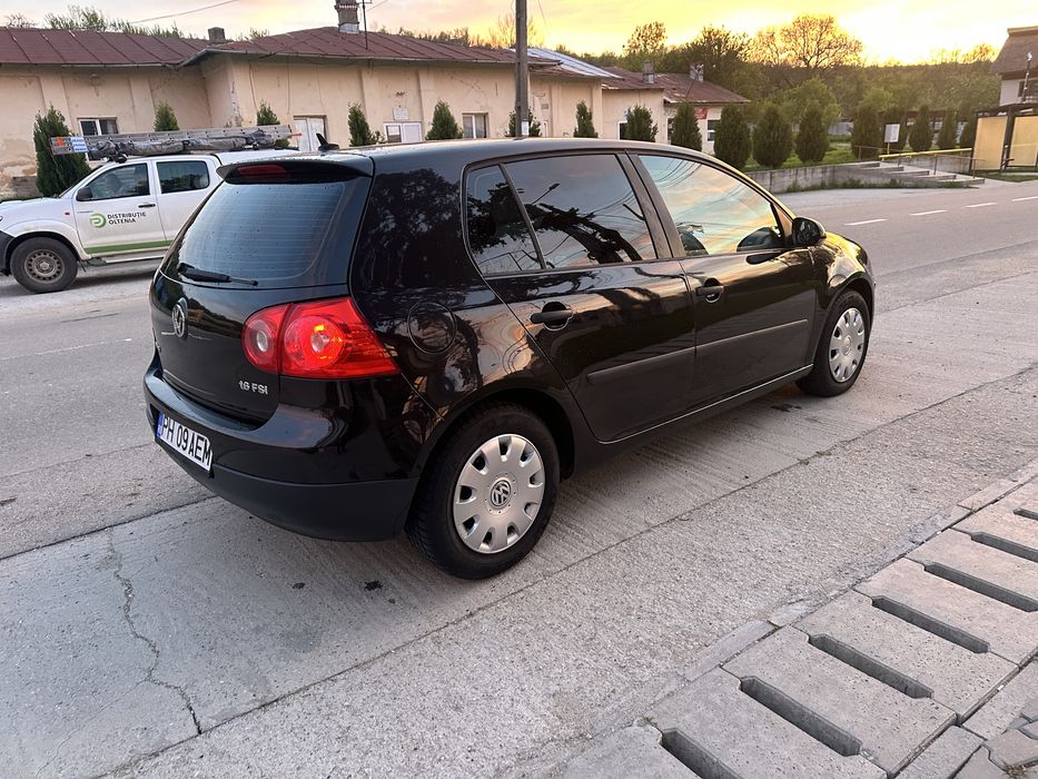 Volkswagen Golf 5 1.6 Benzina