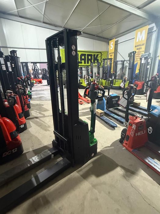 Transpaleta cu catarg Liza Electrica 1500 kg Oferta