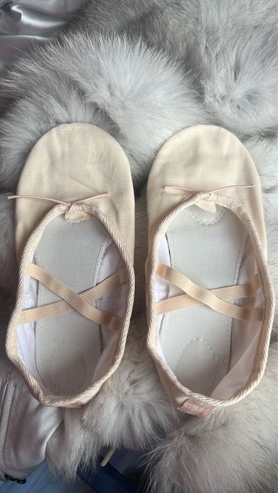 Нови балетни туфли