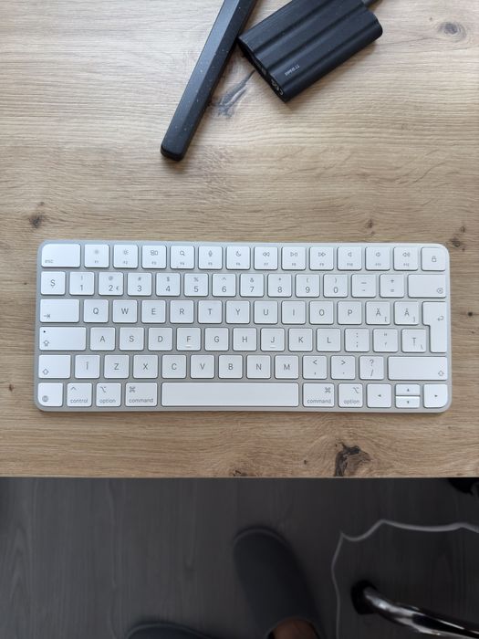 tastatură Apple Magic Keyboard (2024) Type C, ca nouă