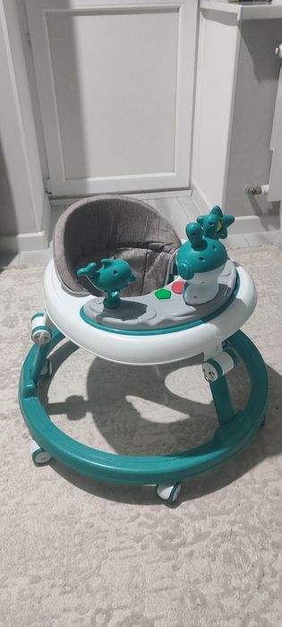 Ходунок продам вместе с игрушкой