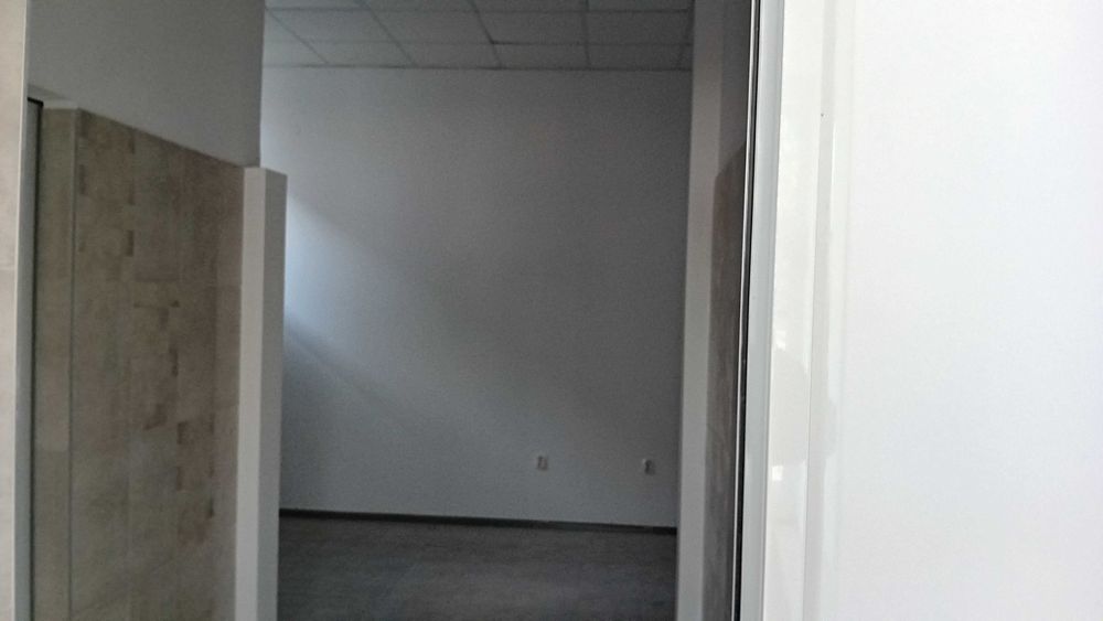 Дава се под наем Офис в Бургас, Победа - 148 кв.м за 550 € - Снимка #1