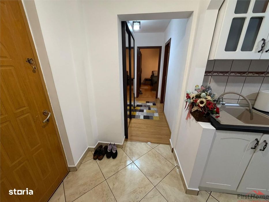 Apartament 3 camere, renovat, Supeco , etaj 4 cu acoperis