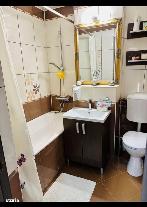 Apartament cu 4 camere - zona centrala
