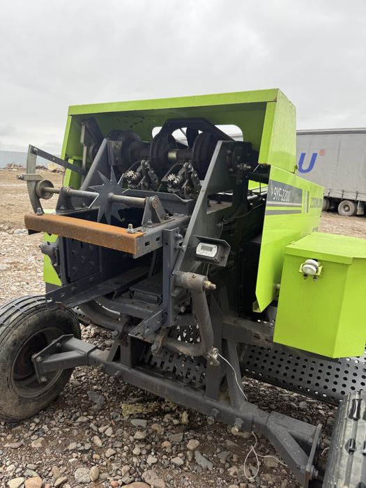 Б/у Пресс подборшик zoomlion