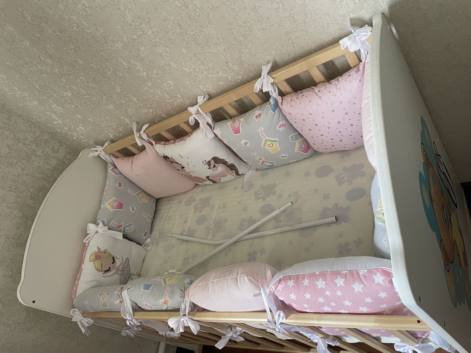 Манеж с бортиками