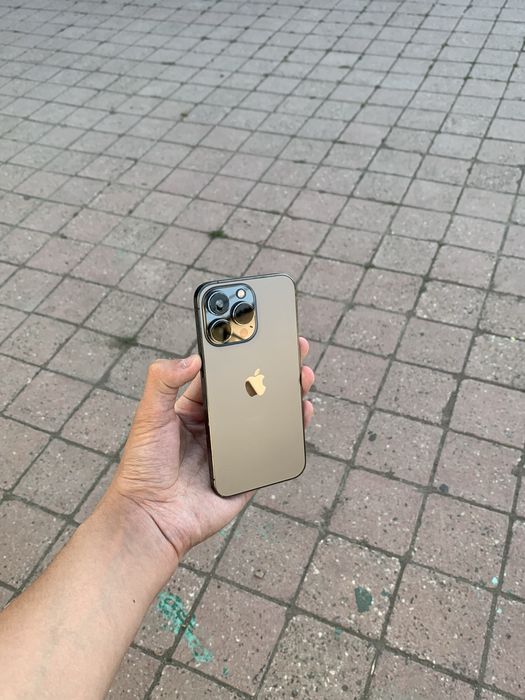 Продам срочно iPhone 13 Pro 256GB