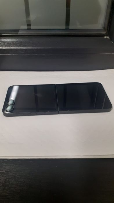 Samsung Galaxy Z flip7 FE