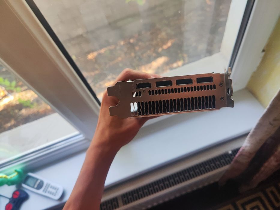 RX 580 на 4гб радион