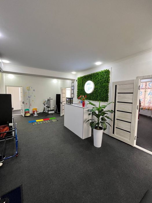 Massaj sentr sotiladi hamma narsalari bilan. Массажный центр продажа